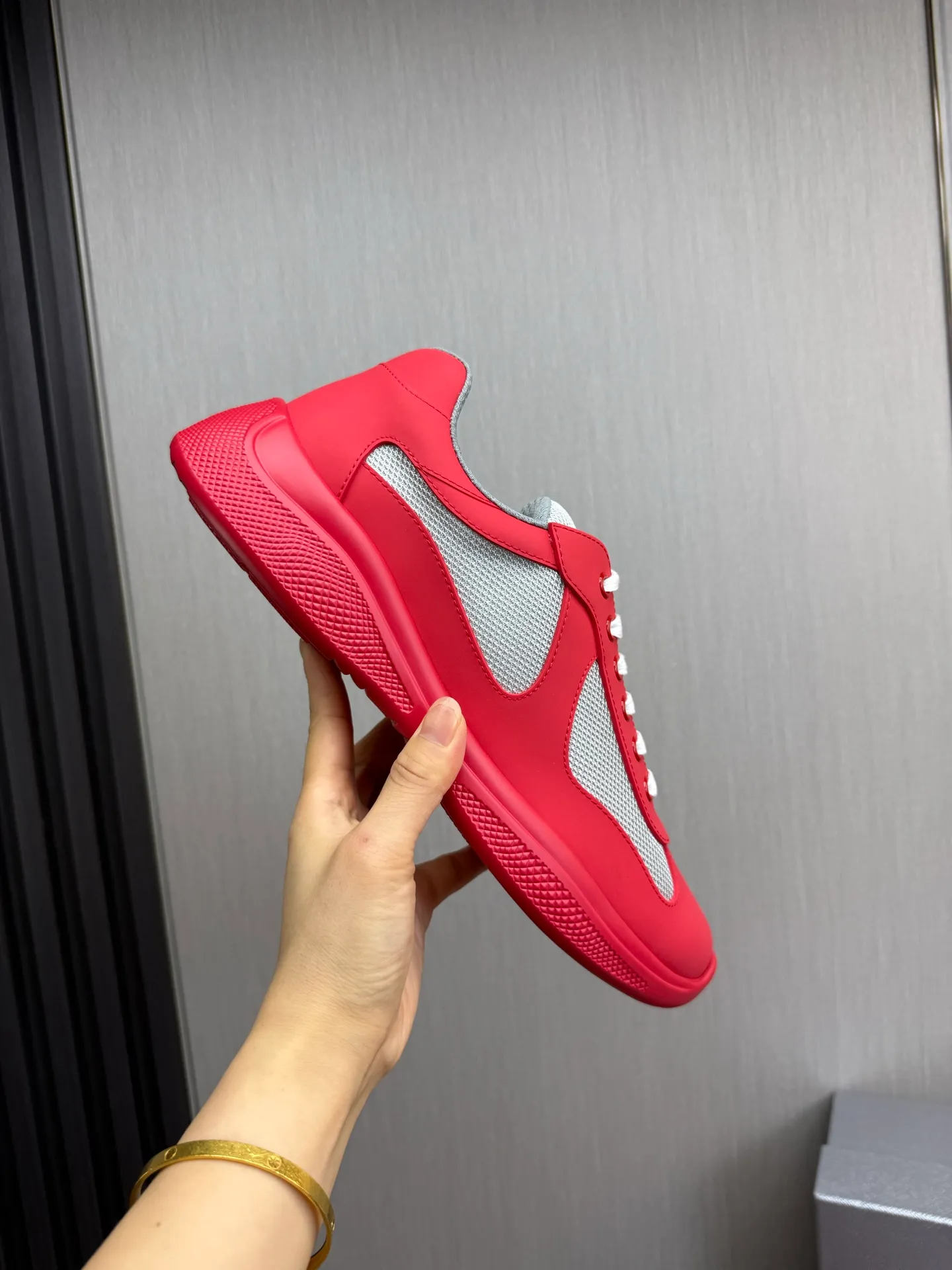 Men's shoes 640💰 [PRADA] Hot selling items🔥Must be recommended every day~~ Official website synchronized, 1:1 high quality shipments✔️ Imported cowhide fabric, rubber material + cowhide lining, original bottom, high-end airplane box packaging🎁 38-45 (38.45 custom-made, non-returnable)